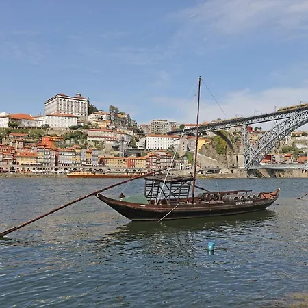 דירה Flh Spacious With Balcony *