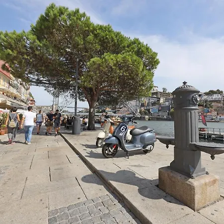 Flh Spacious With Balcony * Porto