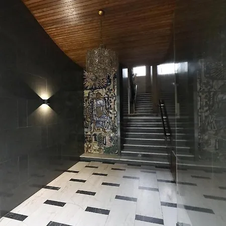 Flh Spacious With Balcony