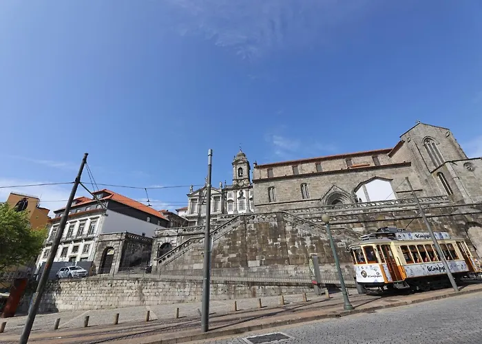 Flh Spacious With Balcony *