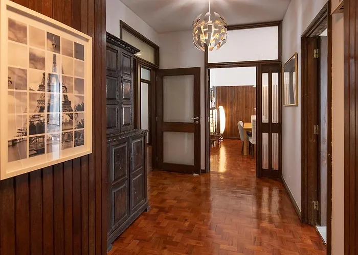 Flh Spacious With Balcony Lejlighed Porto