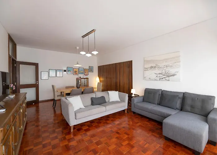 شقة Flh Spacious With Balcony *