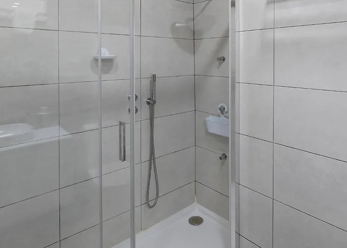 Flh Spacious With Balcony *